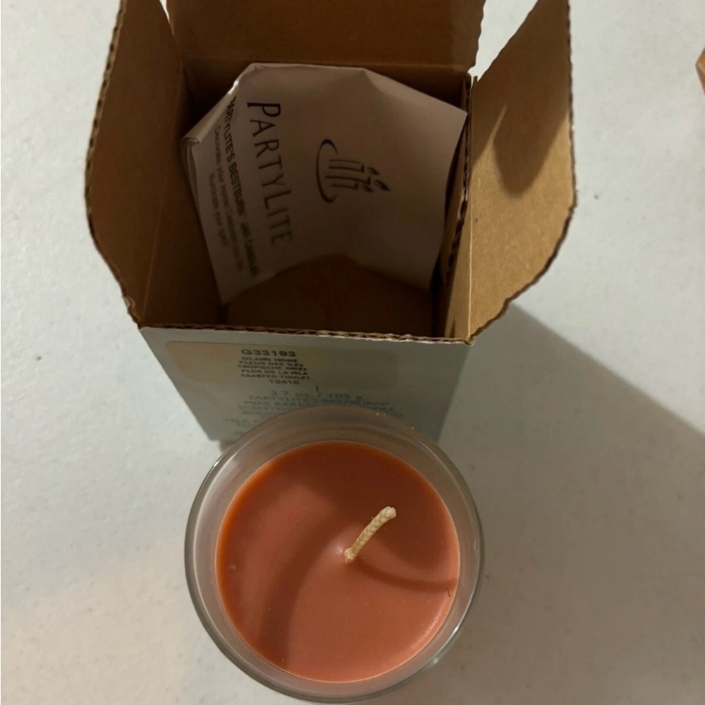 PartyLite “Island Home” Scented Bestburn Jar Candle G33193